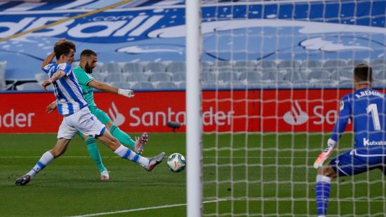 ريال مدريد يهزم سوسيداد بصعوبة ويتصدر الدوري الإسباني