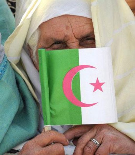 الجزائر تسن قانونًا لتجريم الاستعمار الفرنسي للبلاد