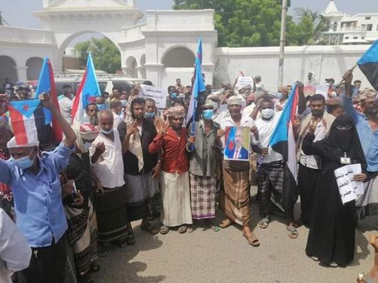 الإدارة الذاتية ومكافحة الفساد أبرزها.. 4 مطالب لاحتجاجات المكلا