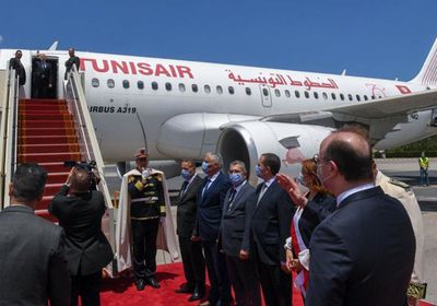 الرئيس التونسي يجري زيارته الأولى إلى فرنسا