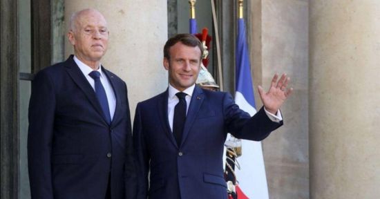 ماكرون يعرب عن قلقه لنظيره التونسي بشأن تدهور الأوضاع في ليبيا