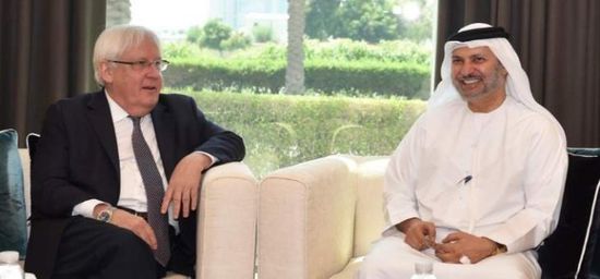 قرقاش وغريفيث يبحثان جهود السلام في اليمن