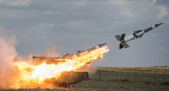 الدفاعات الجوية السورية تتصدى لغارات إسرائيلية في السويداء ودير الزور