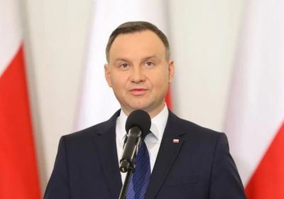 الرئيس البولندي يطالب ترامب بعدم سحب قواته من أوروبا