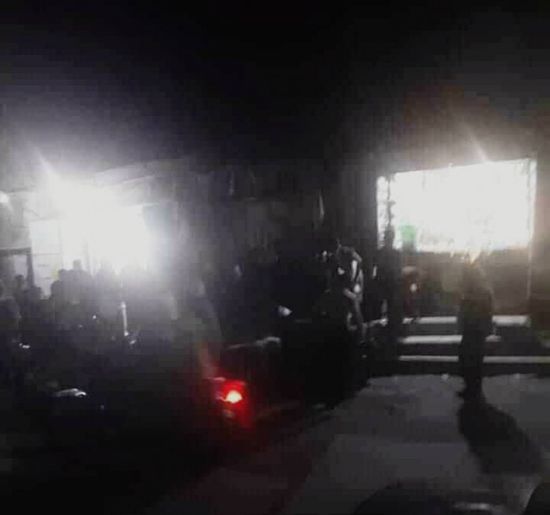 اعتداء مسلح على محل في سوق شهيرة بإب