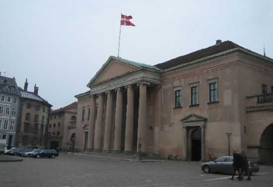 الدنمارك تدين مواطنا نرويجيا بالتجسس لصالح جهاز مخابرات إيراني