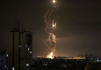  إسرائيل تقصف أهدافًا داخل قطاع غزة