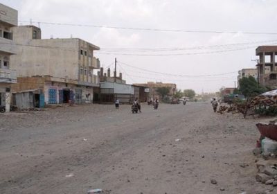 قصف هستيري من الحوثيين للمناطق السكنية بحيس