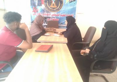 إدارة المرأة بـ "انتقالي أبين" تستعرض نشاطها في مكافحة كورونا