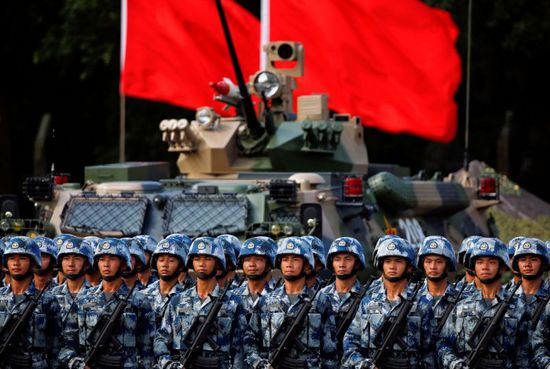 الجيش الصيني يُعلن حصوله على موافقة لاستخدام لقاح ضد كورونا
