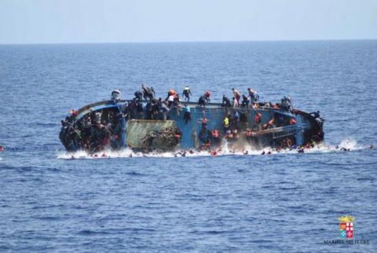  الشرطة التركية تنتشل 5 جثث لمهاجرين من بين 60 شخصا غرق قاربهم