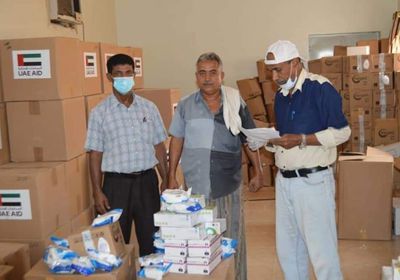قدمتها الإمارات.. تزويد مؤسسة طبية بحضرموت بمستلزمات كورونا