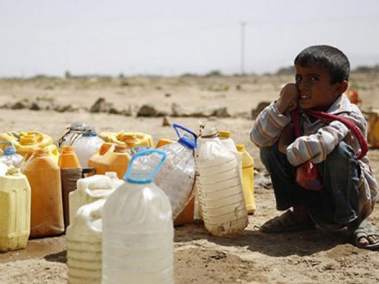 حرب الحوثي ونقص المياه.. صنابير تدر مأساة
