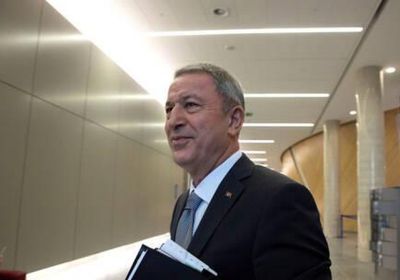 في زيارة غير معلنة.. وزير الدفاع التركي ورئيس الأركان يصلان إلى طرابلس