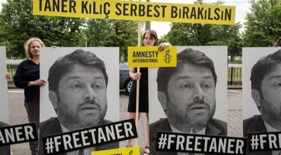 تركيا تواصل قمع الحريات وتحكم بسجن 4 حقوقيين