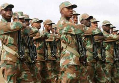 بسبب كورونا.. رئيس جنوب إفريقيا يوجه بتمديد نشر الجيش بعموم البلاد