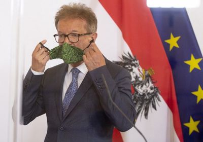 وزير الصحة النمساوي يواجه كورونا بإجراءات جديدة