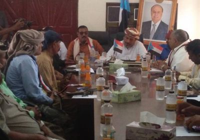 الانتقالي ومؤسسة خليفة يبحثان تحسين الخدمات بسقطرى