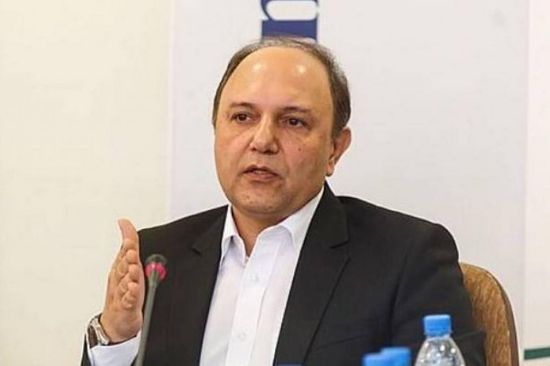 السلطات الإيرانية تعتقل مسؤولاً بارزًا في قضية فساد