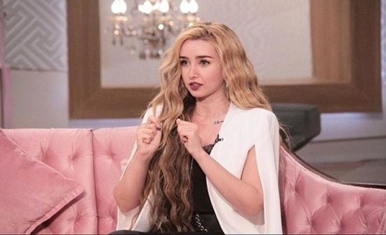 بالفيديو.. هنا الزاهد توثق لحظة تعرضها للتحرش