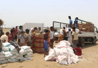 مساعدات من "هلال الإمارات" للنازحين في الخوخة