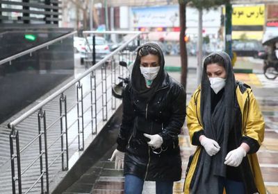 إيران تسجل 2079 إصابة جديدة بكورونا و221 وفاة 