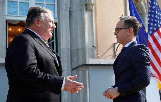 بومبيو ونظيره الألماني يبحثان الأزمة الليبية