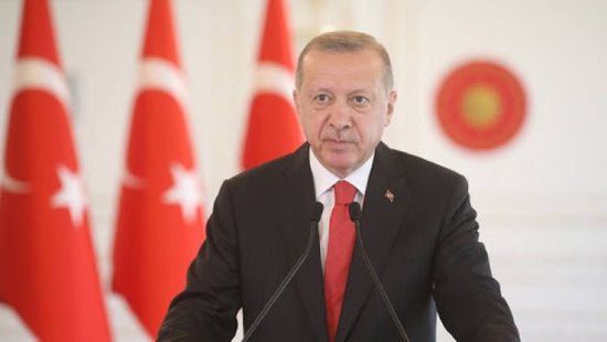 إعلامي يُحرج أردوغان بتساؤل ناري عن آيا صوفيا