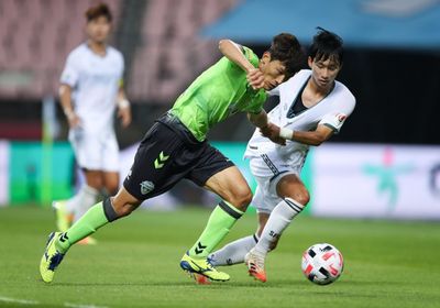 تشونبوك يفلت من الهزيمة أمام سيونجنام في الدوري الكوري الجنوبي
