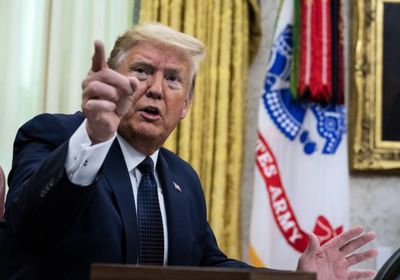 ترامب يدعو لمحاكمة عميل سابق في الاستخبارات البريطانية