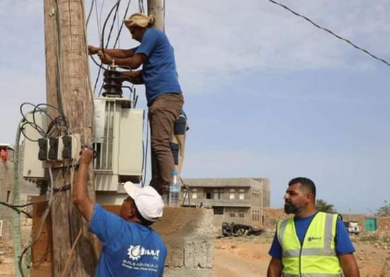 حملة إماراتية لتحسين خدمات الكهرباء في سقطرى (صور)