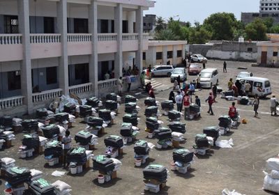 8 آلاف شخص بعدن يتلقون مساعدات من الصليب الأحمر