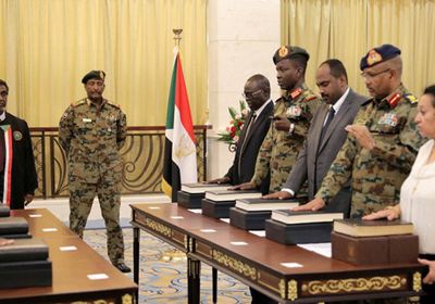  الحكومة السودانية تحسم اختيار 13 واليًا