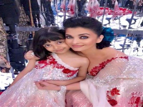 إيشوايا راي ياتشان تخضع للحجر المنزلي بعد تأكيد إصابتها وابنتها بفيروس كورونا