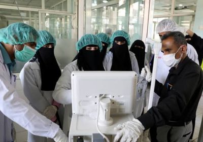 "العرب": الكوادر الطبية باليمن تغادر أعمالها