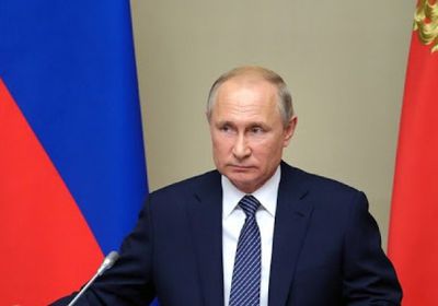 بوتين يوقع قانونًا يلزم شركات النفط بوضع خطة لمنع التسرب