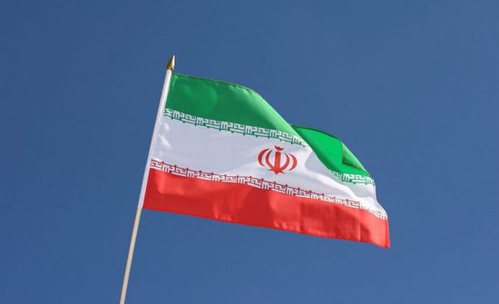 صحفي مُهاجمًا نظام إيران: يعرضون عضلاتهم على المساكين فقط