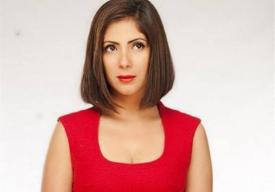 منى زكي تندد بالتحرش وتنشر رسائل توعية