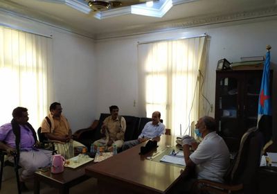 استكمال التجهيزات لفعالية الإدارة الذاتية بالمكلا