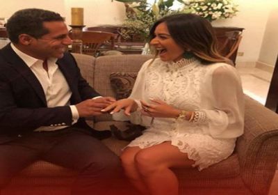 أمينة خليل تحتفل بخطبتها في أجواء عائلية