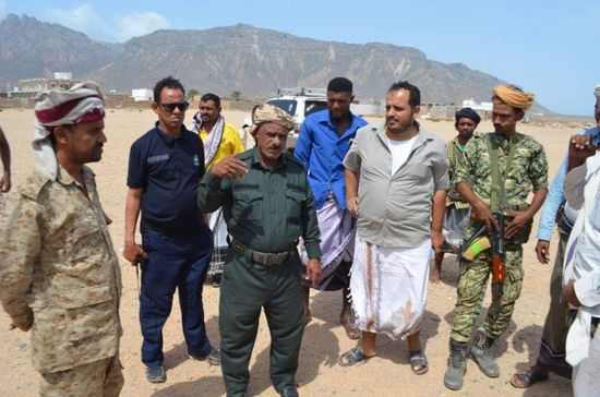 شرطة سقطرى تلاحق السفن والشاحنات غير المرخصة