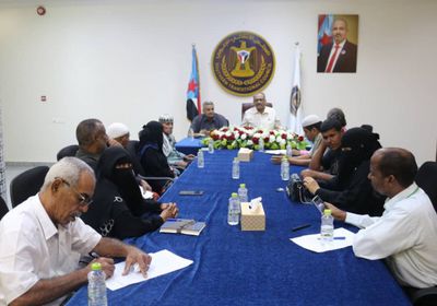 "أمانة الانتقالي" و"المعلمين الجنوبيين" تبحثان مشكلات التعليم