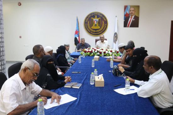 "أمانة الانتقالي" و"المعلمين الجنوبيين" تبحثان مشكلات التعليم