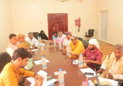 استدعى تجار الجملة.. "انتقالي سقطرى" يكلف "التجارة" بمراقبة الأسعار