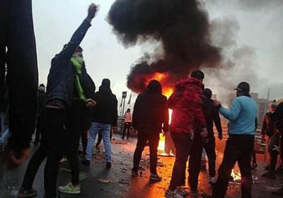 إيران.. اشتباكات عنيفة بين محتجين وقوات الحرس الثوري