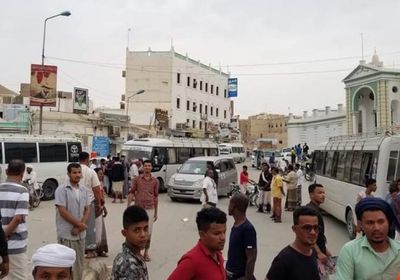 أبناء سيئون يزحفون إلى المكلا للمشاركة بالمليونية (صور)