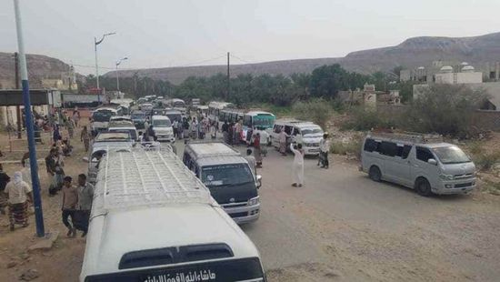 بموكب ضخم.. مديريات وادي حضرموت تنتفض لنصرة المكلا (صور)