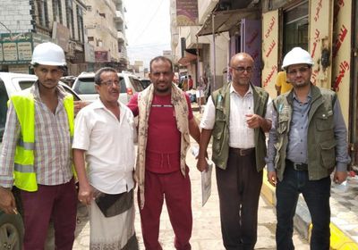 مراجعة تنفيذ مشروعي الرصف الحجري بردفان