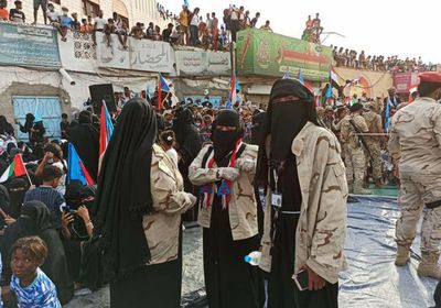 مشاركة نسوية تُزين مليونية المكلا (صور) 