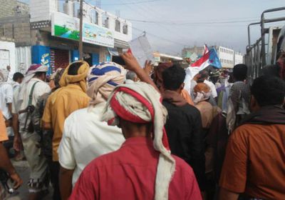 مسيرة جماهيرية لتأييد "الإدارة الذاتية" في لودر بأبين (صور)